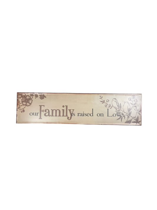 (4kr) (FØR 10kr) Metalskilt "Family" 49x12,5